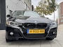 BMW 3-Serie Touring 316d High Executive - Panorama dak I Navigatie I Airco I 19 inch Sport velgen I APK 10-2026