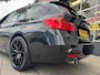 BMW 3-Serie Touring 316d High Executive - Panorama dak I Navigatie I Airco I 19 inch Sport velgen I APK 10-2026