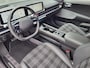 Hyundai Ioniq 6 First Edition AWD 77.4 kWh Automaat / 100% SOH / Origineel NL Auto / tot 04-2009 Fabrieksgarantie / Allseason banden / Schuifkanteldak / 360° camera / Navigatie / Headup Display / Android Auto / Apple Carplay / BOSE audio / Stuur-, voorstoel- en achterbankverwarming /
