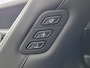 Hyundai Ioniq 6 First Edition AWD 77.4 kWh Automaat / 100% SOH / Origineel NL Auto / tot 04-2009 Fabrieksgarantie / Allseason banden / Schuifkanteldak / 360° camera / Navigatie / Headup Display / Android Auto / Apple Carplay / BOSE audio / Stuur-, voorstoel- en achterbankverwarming /