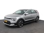 Kia Niro EV Light Edition 64.8 kWh - SOH 99% - Navigatie - Climate Control - Apple Carplay/Android Auto - Parkeersensoren achter - Fabrieksgarantie tot 05-2031