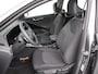 Kia Niro EV Light Edition 64.8 kWh - SOH 99,5% - Achteruitrijcamera - Parkeersensoren achter - Navigatie - Apple Carplay / Android Auto - Fabrieksgarantie tot 08-2031