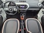 Renault Twingo Z.E. R80 Série Limitée Vibes Automaat / Allseason banden / Navigatie via Apple Carplay of Android Auto / Dealer Onderhouden /Stoelverwarming / Airco / Cruise control / Achteruitrijcamera / Parkeersensoren achter /