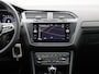 Volkswagen Tiguan 1.4 TSI eHybrid R-Line | 245 PK | SoH 95% | Automaat | Plug-In | Panorama Dak | Volledig Dealer Onderhouden | Black Style | Trekhaak | Navigatie | LED Matrix Koplampen | Stoelverwarming | Stuurwielverwarming