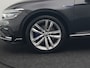 Volkswagen Passat Variant 1.4 TSI GTE Business Plug In Hybrid 218pk Dealer O.H PHEV | Trekhaak Af Fabriek | Adaptive Cruise | Alcantara Sportstoelen Massage & Verwarmd | IQ Light | Apple Carplay | Keyless | Blis | Navigatie | Virtual | DAB |
