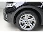 Volkswagen T-Roc 1.5 TSI R-Line Navigatie | Camera | Stoelverwarming | All Season banden