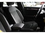 Volkswagen T-Roc 1.5 TSI R-Line Navigatie | Camera | Stoelverwarming | All Season banden