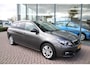 Peugeot 308 SW 1.2 PureTech 110pk Blue Lease Executive Airco Navi Panoramadak Trekhaak