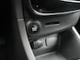 Renault Clio Estate TCe 90 Limited - RIJKLAARPRIJS - Airco - Cruise Control - Navigatie - Lichtmetalen velgen - Parkeersensoren