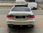 Mercedes-Benz E-klasse 300 e 4MATIC AMG Line | E300 Hybride | Pano | Matrix LED | Burmester | Night | Keyless | Adapt. Cruise | Trekhaak | 20 Inch | 360 | Carplay | DAB | Trekhaak | Sfeer | Dodehoek | Lane Assist | BTW | Dealer Onderhouden | Garantie