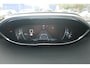 Peugeot 3008 1.2 GT-Line | Elektrische stoelen met geheugen functie | All season banden | Camera | Grip control | AGR Stoel | Navigatie |