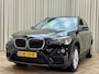 BMW X1 sDrive20i *192PK* Stoelverwarming / Navigatie / PDC / Bluetooth / 17"LMV
