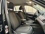 BMW X1 sDrive20i *192PK* Stoelverwarming / Navigatie / PDC / Bluetooth / 17"LMV