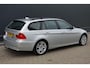 BMW 3-Serie Touring 320i Business Line