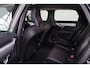 Volvo V90 T4 190pk Momentum Pro - Intellisafe Assist & Surround - Parkeerverwarming - Achteruitrijcamere - Verwarmbare voorstoelen en stuurwiel - Parkeersensoren voor en achter - Keyless - 19" Wielen - Full LED incl. bochtverlichting