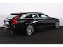 Volvo V90 T4 190pk Momentum Pro - Intellisafe Assist & Surround - Parkeerverwarming - Achteruitrijcamere - Verwarmbare voorstoelen en stuurwiel - Parkeersensoren voor en achter - Keyless - 19" Wielen - Full LED incl. bochtverlichting