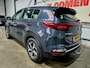 Kia Sportage 1.6 GDI 132PK DynamicLine + Dealer OH|DAB|Navi|Apple|Android|Trekhaak|Airco|Cruise|Camera|PDC|17"LMV