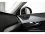 Volvo XC90 T8 Recharge AWD Ultimate Dark | Wegklapbare trekhaak | 360 Graden Camera | Getint Glas Achter | Luchtvering | Adaptieve Cruise Control | Verwarmbare Voorstoelen | Dodehoekdetectie Met Correctie | Panorama Dak | Rijstrooksensor Met Correctie | Navigatiesysteem | Keyless Entry | Verwarmbare Achterbank