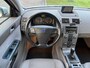 Volvo S40 2.0 Edition I ECC Audio-CD/Navigatie LMV 16" Xenon PDC Leder/Stof ESP TCS Cruisecontrol Trekhaak Dealeronderhoud Nw Apk!