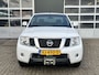 Nissan Navara 2.5 dCi SE King Cab Airco Cruise controle Trekhaak 3000kg trekhaak Pick-up p-up Euro 5 Lier afstandsbediening Vierwielaandrijving Openlaadbak Bpm vrij!!