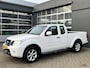 Nissan Navara 2.5 dCi SE King Cab Airco Cruise controle Trekhaak 3000kg trekhaak Pick-up p-up Euro 5 Lier afstandsbediening Vierwielaandrijving Openlaadbak Bpm vrij!!