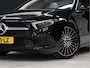 Mercedes-Benz A-klasse 180 Sport Luxury [TREKHAAK INKLAPBAAR, SCHUIFKANTELDAK, MEMORY SEATS, BURMESTER SOUND, CAMERA, STOELVERWARMING, VOL LEDER, BLUETOOTH, CRUISE, CLIMATE, NIEUWSTAAT]
