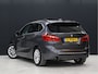 BMW 2-Serie Active Tourer 225xe iPerformance High Executive [SCHUIFKANTELDAK, CAMERA, STOELVERWARMING, HEAD-UP, ADAPTIVE CRUISE CONTROL, VOL LEDER, CLIMATE, NIEUWSTAAT]