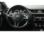 Skoda Octavia Combi 1.2 TSI Greentech Edition Businessline (STOELVERWARMING, CRUISE CONTROL, PARKEERSENSOREN, NAVIGATIE, CARPLAY)