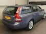 Volvo V50 2.4 Momentum - Airco - Leer - Mooie auto!