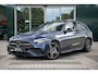 Mercedes-Benz C-klasse 300 e AMG Line | Burmester 3D Surround Sound systeem | Panoramaschuifdak | Aktiver Abstands-Assistent DISTRONIC | : AMG Line Interieur | Stuurwiel verwarmd | Memory stoelen |