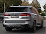 BMW X5 xDrive50e 489pk M-Sport Frozen Pure Grey Pano Zetels HUD 22-Inch H&K Softclose Lucht Tr.haak VOL!!!