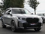 BMW X5 xDrive50e 489pk M-Sport Frozen Pure Grey Pano Zetels HUD 22-Inch H&K Softclose Lucht Tr.haak VOL!!!