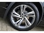 Volkswagen Tiguan 1.5 TSI R-Line Business+ 150PK Automaat | Trekhaak | Winterpakket | IQ Light