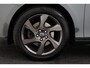 Volvo V40 Cross Country 1.6 T4 Momentum | Trekhaak | Panoramadak | Recent Ond. | Org NL | Camera | BLIS | Navigatie |