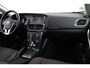 Volvo V40 Cross Country 1.6 T4 Momentum | Trekhaak | Panoramadak | Recent Ond. | Org NL | Camera | BLIS | Navigatie |