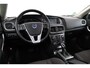 Volvo V40 Cross Country 1.6 T4 Momentum | Trekhaak | Panoramadak | Recent Ond. | Org NL | Camera | BLIS | Navigatie |