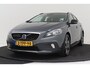 Volvo V40 Cross Country 1.6 T4 Momentum | Trekhaak | Panoramadak | Recent Ond. | Org NL | Camera | BLIS | Navigatie |