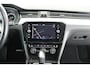 Volkswagen Passat Variant 1.6 TDI 120PK DSG Comfort Business Trekhaak Keyless Navigatie Adaptive Cruise