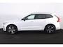 Volvo XC60 T6 Recharge AWD Plus Dark - Panorama/schuifdak - IntelliSafe Assist & Surround - Harman/Kardon audio - Parkeercamera achter - Adaptieve LED koplampen - Verwarmde voorstoelen, stuur & achterbank - Parkeersensoren voor & achter - Elektr. bedienb. voorstoelen met geheugen - Draadloze tel. lader - Standkachel - Extra getint glas - 19' LMV