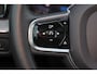 Volvo XC60 T6 Recharge AWD Plus Dark - Panorama/schuifdak - IntelliSafe Assist & Surround - Harman/Kardon audio - Parkeercamera achter - Adaptieve LED koplampen - Verwarmde voorstoelen, stuur & achterbank - Parkeersensoren voor & achter - Elektr. bedienb. voorstoelen met geheugen - Draadloze tel. lader - Standkachel - Extra getint glas - 19' LMV
