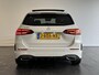 Mercedes-Benz B-klasse 180 Business Solution AMG | NAVIGATIE | PANORAMADAK | PARKEERSENSOREN RONDOM | ACHTERUITRIJCAMERA | STOELVERWARMING | STOELGEHEUGEN