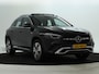 Mercedes-Benz GLA 250 e Plug-In Hybride | Panoramadak | Distronic | Sound system | Parkeerpakket met achteruitrijcamera | Stuur en Stoelverwarming. Inclusief 24 maanden MB Certified garantie voor Europa.