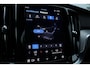 Volvo V60 T6 Plug-in hybrid AWD Plus Dark | Semi elektrische trekhaak | Verwarmbare voorstoelen en stuurwiel | Premium audio by Harman Kardon | 360" camera | Voorstoelen met geheugenfunctie |