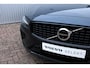 Volvo V60 T6 Plug-in hybrid AWD Plus Dark | Semi elektrische trekhaak | Verwarmbare voorstoelen en stuurwiel | Premium audio by Harman Kardon | 360" camera | Voorstoelen met geheugenfunctie |