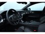 Volvo V60 T6 Plug-in hybrid AWD Plus Dark | Semi elektrische trekhaak | Verwarmbare voorstoelen en stuurwiel | Premium audio by Harman Kardon | 360" camera | Voorstoelen met geheugenfunctie |