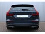 Volvo V60 T6 Plug-in hybrid AWD Plus Dark | Semi elektrische trekhaak | Verwarmbare voorstoelen en stuurwiel | Premium audio by Harman Kardon | 360" camera | Voorstoelen met geheugenfunctie |
