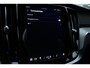 Volvo V60 T6 Plug-in hybrid AWD Plus Dark | Semi elektrische trekhaak | Verwarmbare voorstoelen en stuurwiel | Premium audio by Harman Kardon | 360" camera | Voorstoelen met geheugenfunctie |