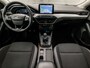 Ford Focus 1.0 EcoBoost Sport (APPLE CARPLAY, GROOT NAVI, LANE ASSIST, GETINT GLAS, SPORTSTOELEN, CRUISE, PARKEERSENSOREN, LM VELGEN, NIEUWSTAAT)