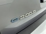 Peugeot e-2008 EV GT 50 kWh | BTW-auto! | Stoelverwarming | Navigatie | Luxe auto |