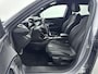 Peugeot e-2008 EV GT 50 kWh | BTW-auto! | Stoelverwarming | Navigatie | Luxe auto |